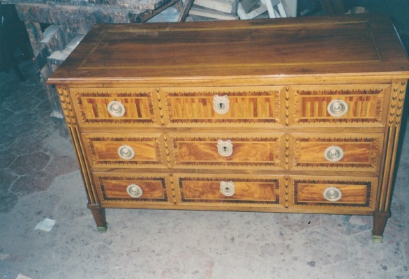 restauration meuble ancien commode Louis XVI de province