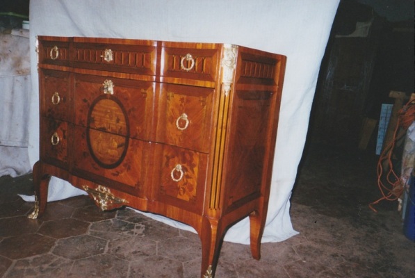 restauration meuble ancien commode transition Louis XV / Louis XVI